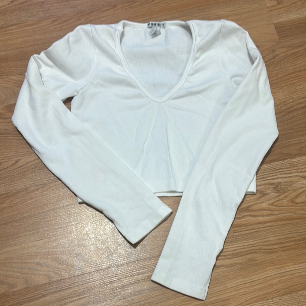 Forever 21 White Long Sleeve Thumb Hole Top Ribbed Crop‎ Tee Shirt Large